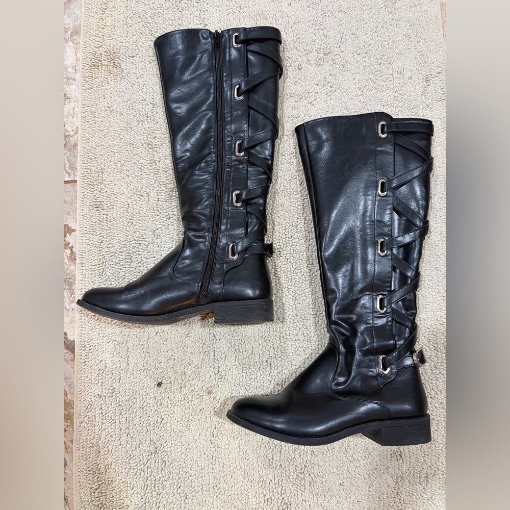 Black Knee-High Lace-Up Boots